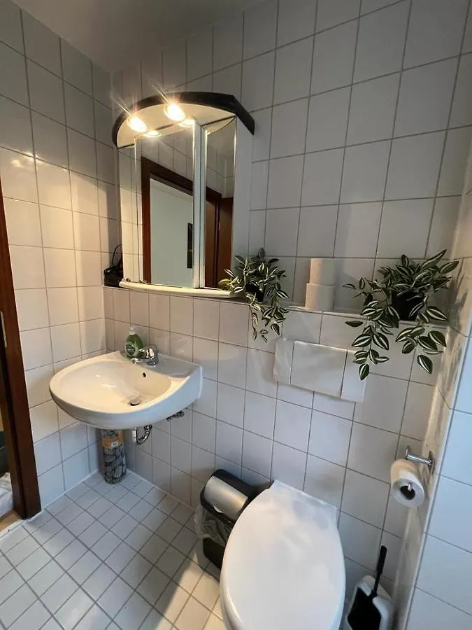 Gæstehus Apartment 6 Am Stuttgarter Flughafen-Messe Leinfelden-Echterdingen
